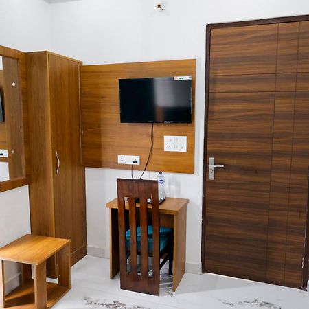 Hotel Parth Inn Rishīkesh Εξωτερικό φωτογραφία